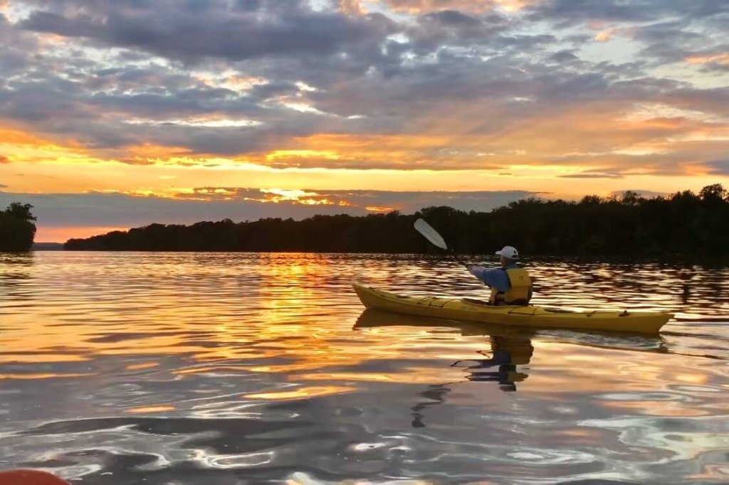 SUNSET KAYAK PADDLE