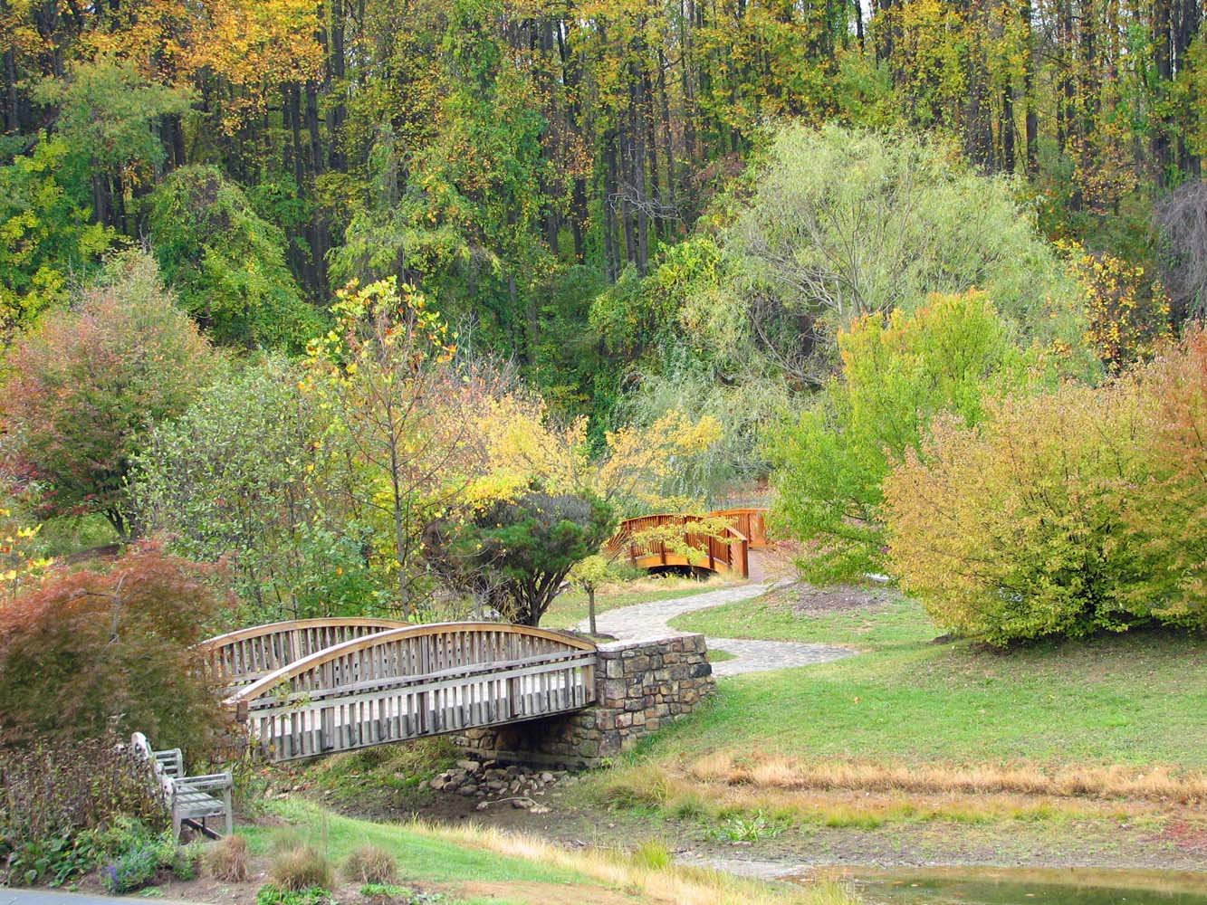 ADA Accessible trail at Meadowlark Botanical Gardens