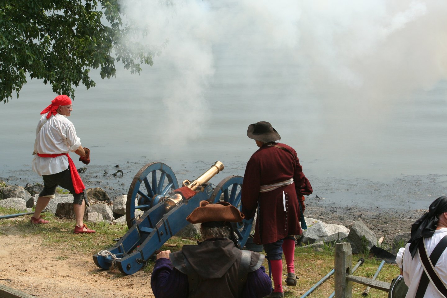 Cannon blast at Ball's Bluff
