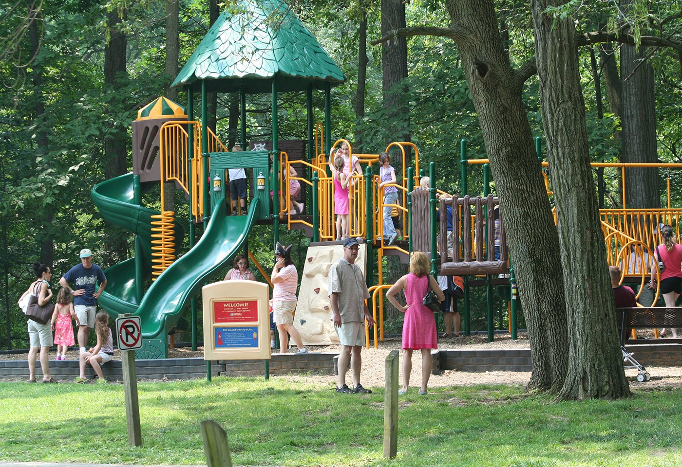 playground at pohick bay