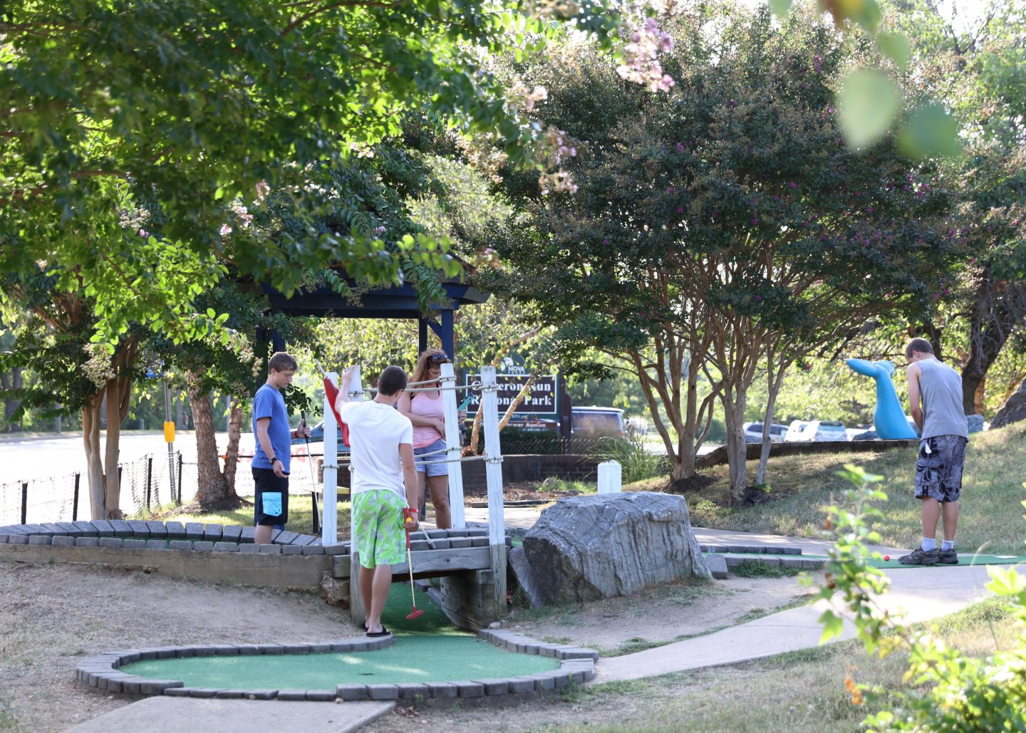 great waves minigolf great waves minigolf