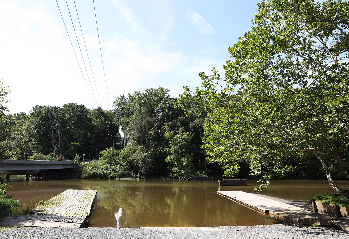 bull run marina water view